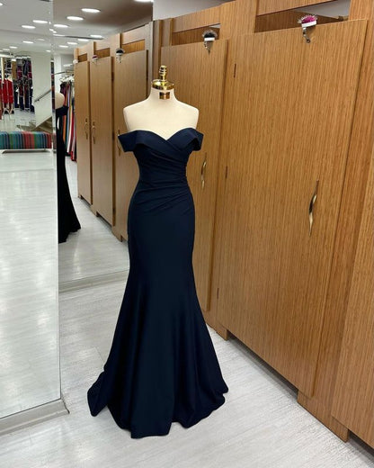 Robe de bal sirène longue bleu marine à épaules dénudées et manches courtes décolletées en cœur - Tenue d'anniversaire AB2390