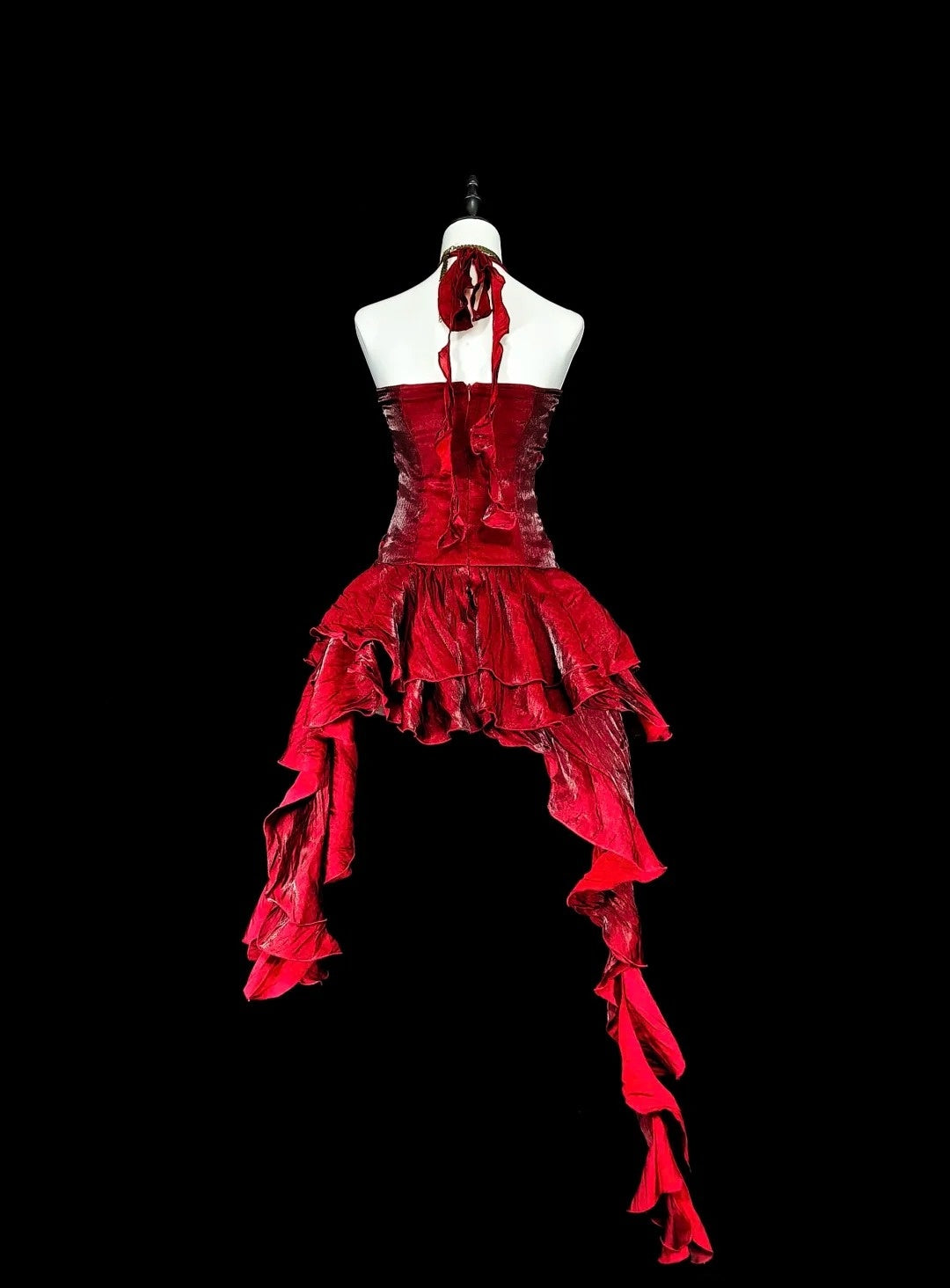 Robe de bal vintage bordeaux à dos nu et ourlet asymétrique, ornée de perles, longue, idéale pour les soirées et les fêtes (N1826)