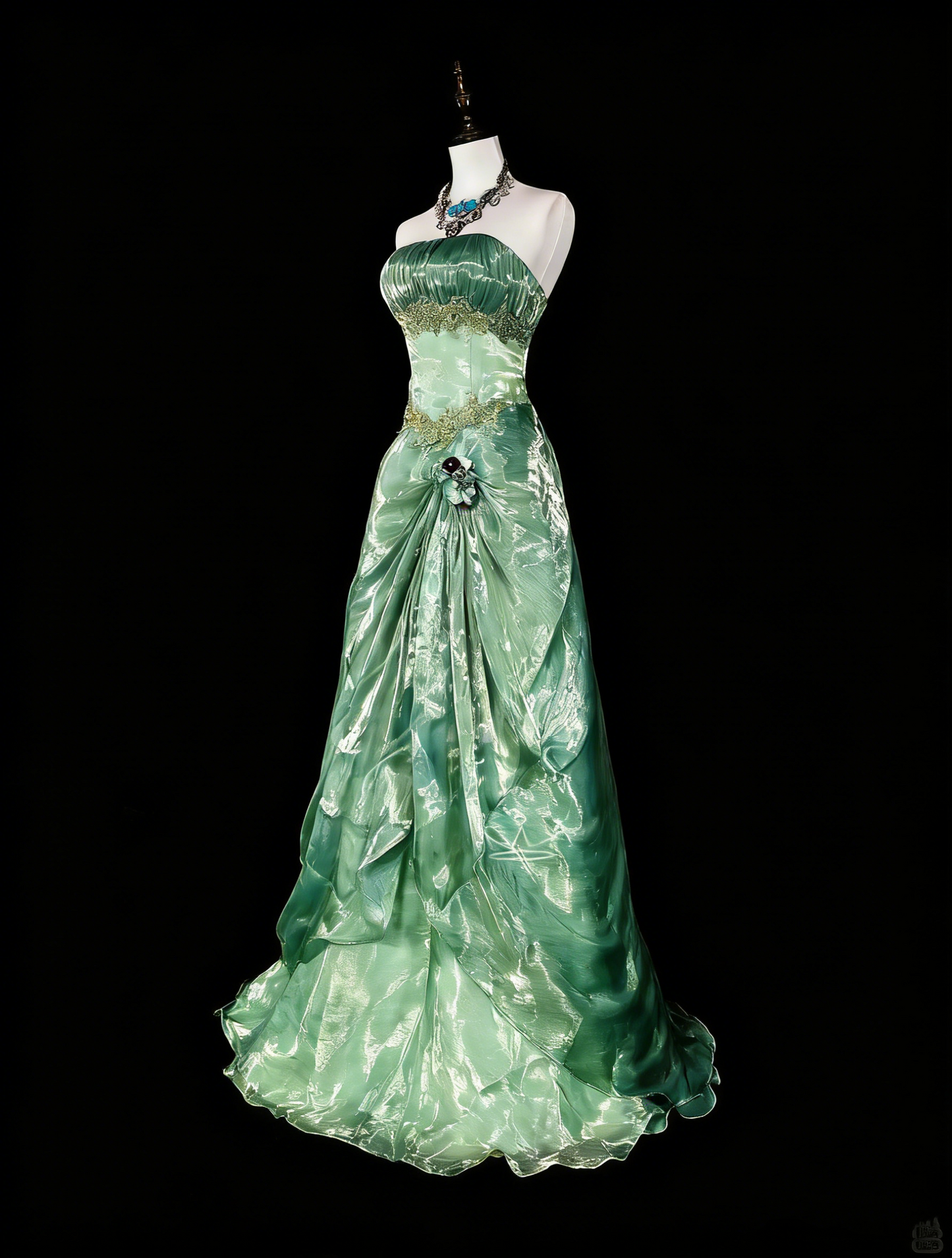 Robe de bal longue vintage vert sauge, bustier, coupe trapèze, en organza, années 70, référence N1835