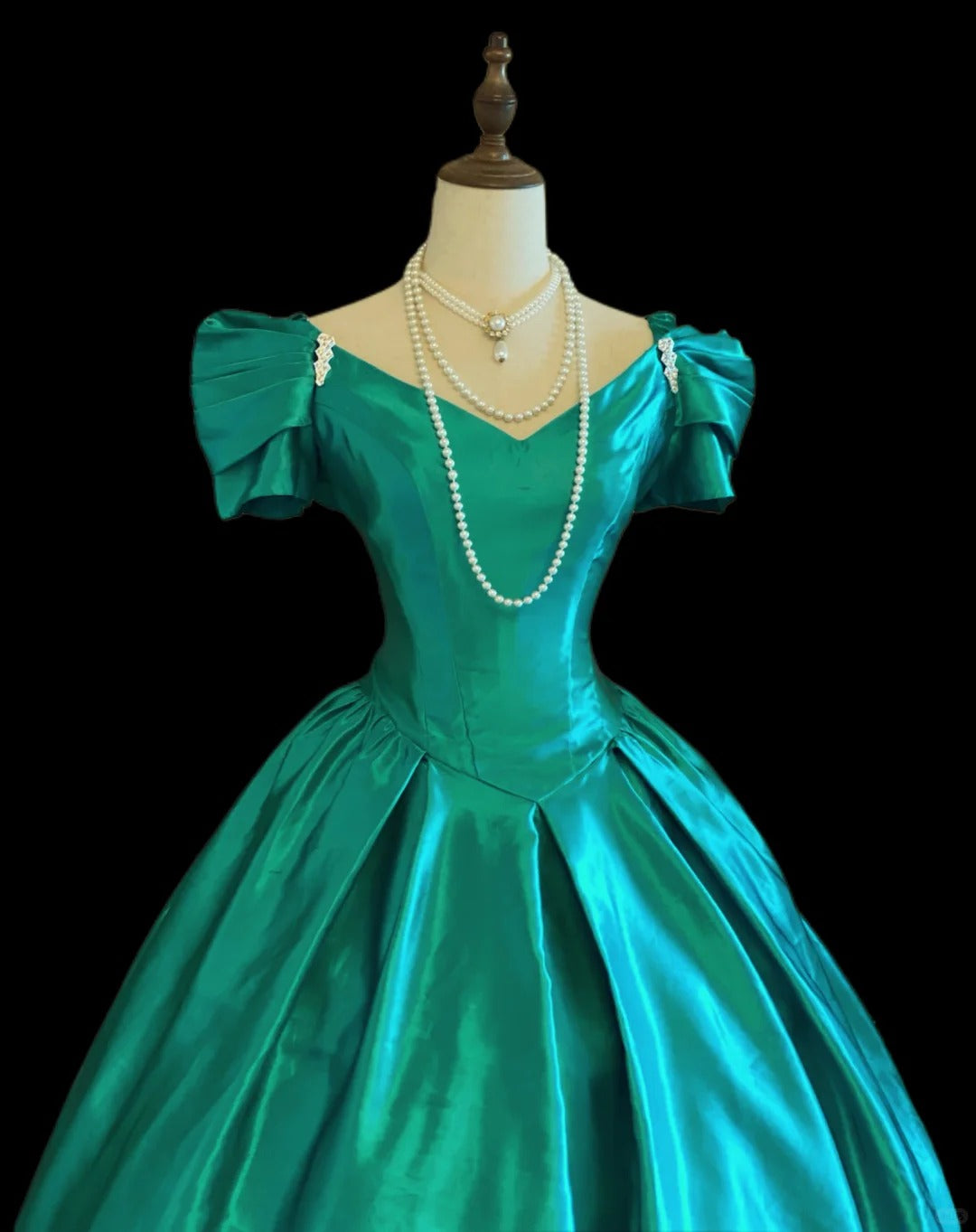 Robe de bal vintage verte, longueur genou, en satin, pour le bal de promo, idées de tenues de soirée RB4023