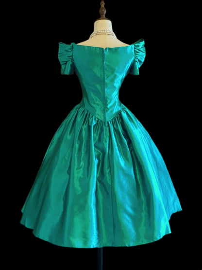 Robe de bal vintage verte, longueur genou, en satin, pour le bal de promo, idées de tenues de soirée RB4023