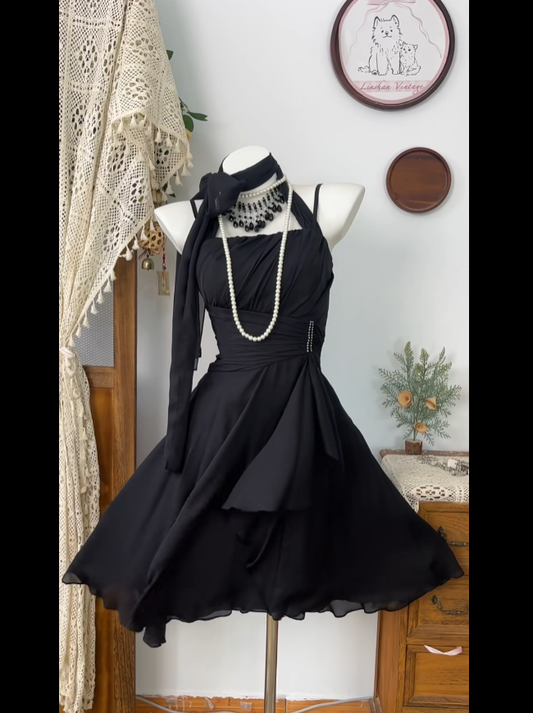 New Sexy Short Homecoming Dresses A line Halter Chiffon Little Black Dress Mini Graduation Cocktail Graduation Outfit RB6720