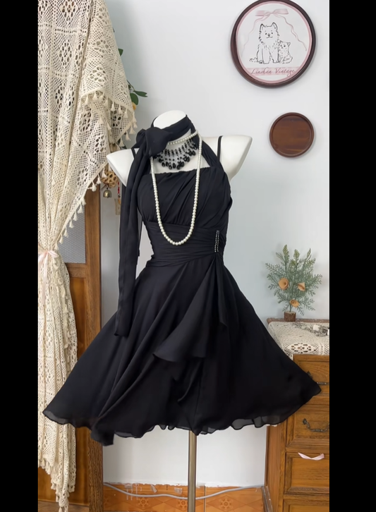 New Sexy Short Homecoming Dresses A line Halter Chiffon Little Black Dress Mini Graduation Cocktail Graduation Outfit RB6720