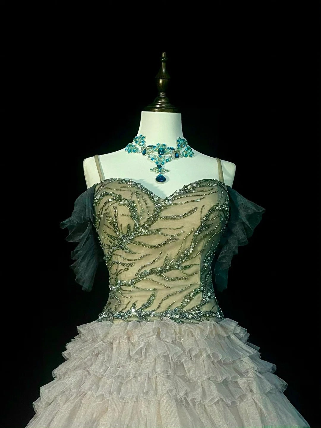 Chic Ball Gown Spaghetti Straps Tulle Long College Formal Outfit Prom Graduation Dresses For Teens N1371