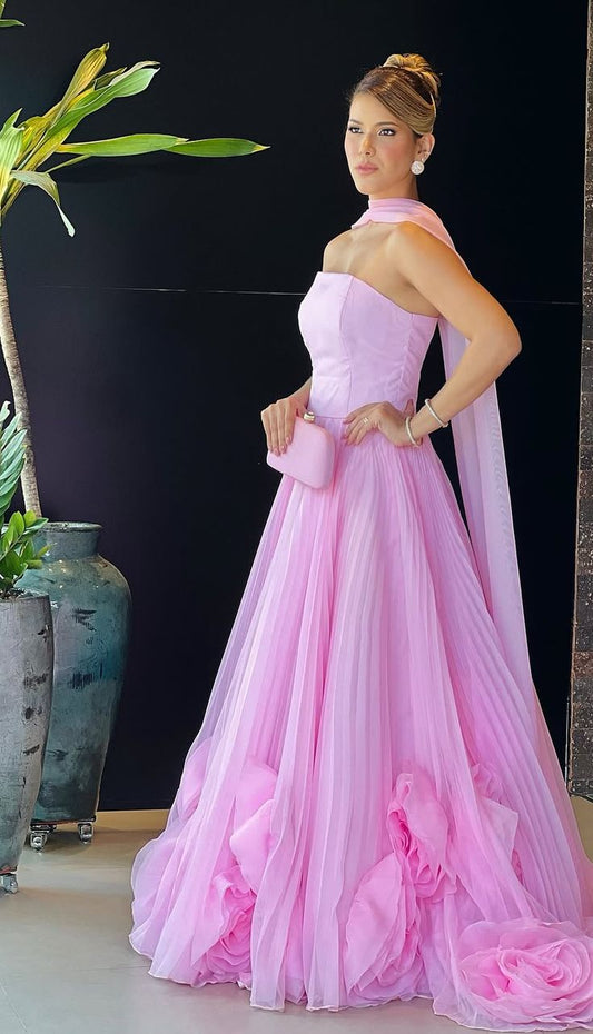 Schlichtes, trägerloses, rosa Chiffon-Abendkleid – Inspiration für einfache, lange Abendkleider mit Schal AB256