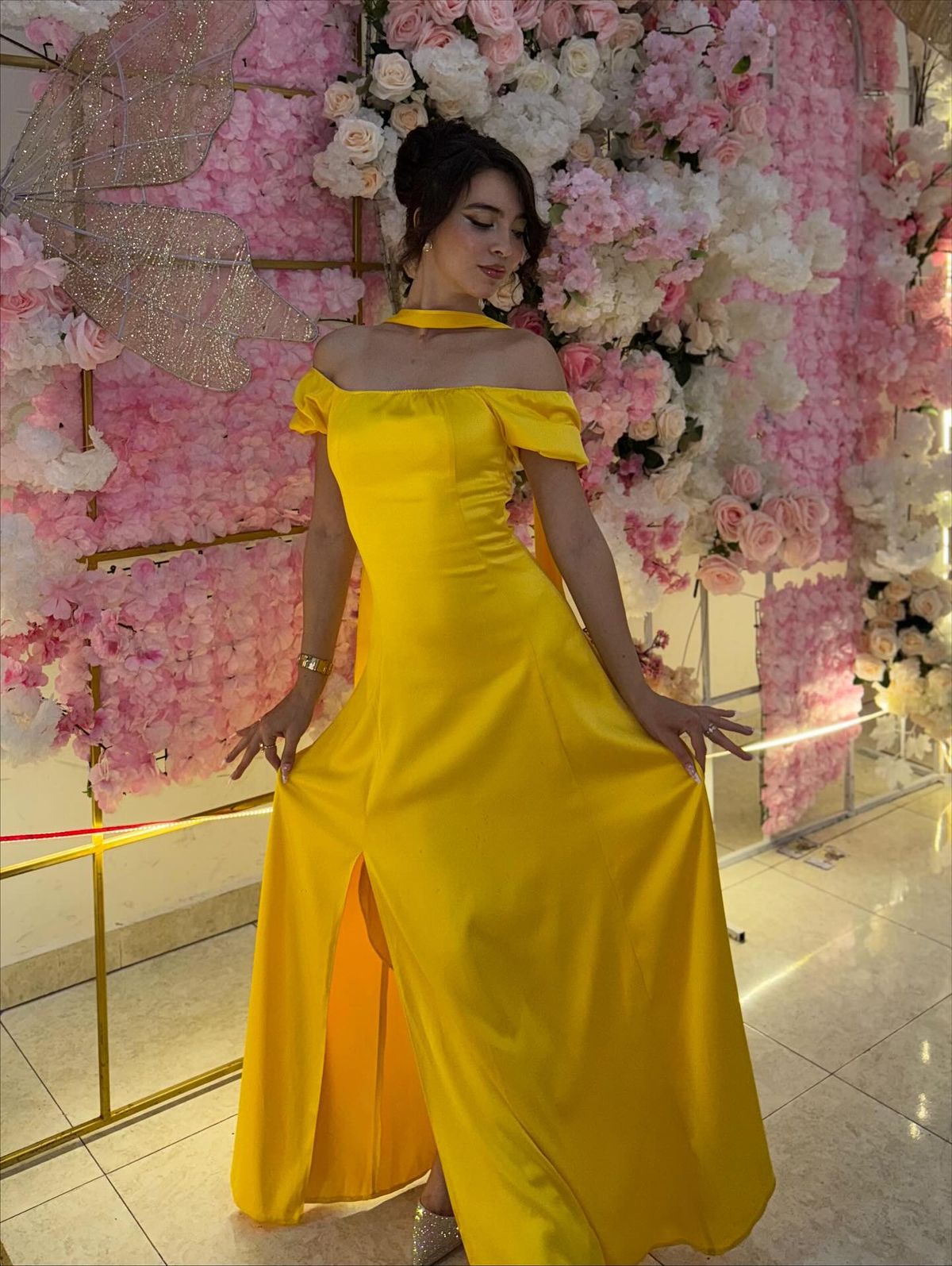 Gorgeous Yellow Sheath Off The Shoulder Yellow Satin High Slit Prom Dresses With Scarf AB190