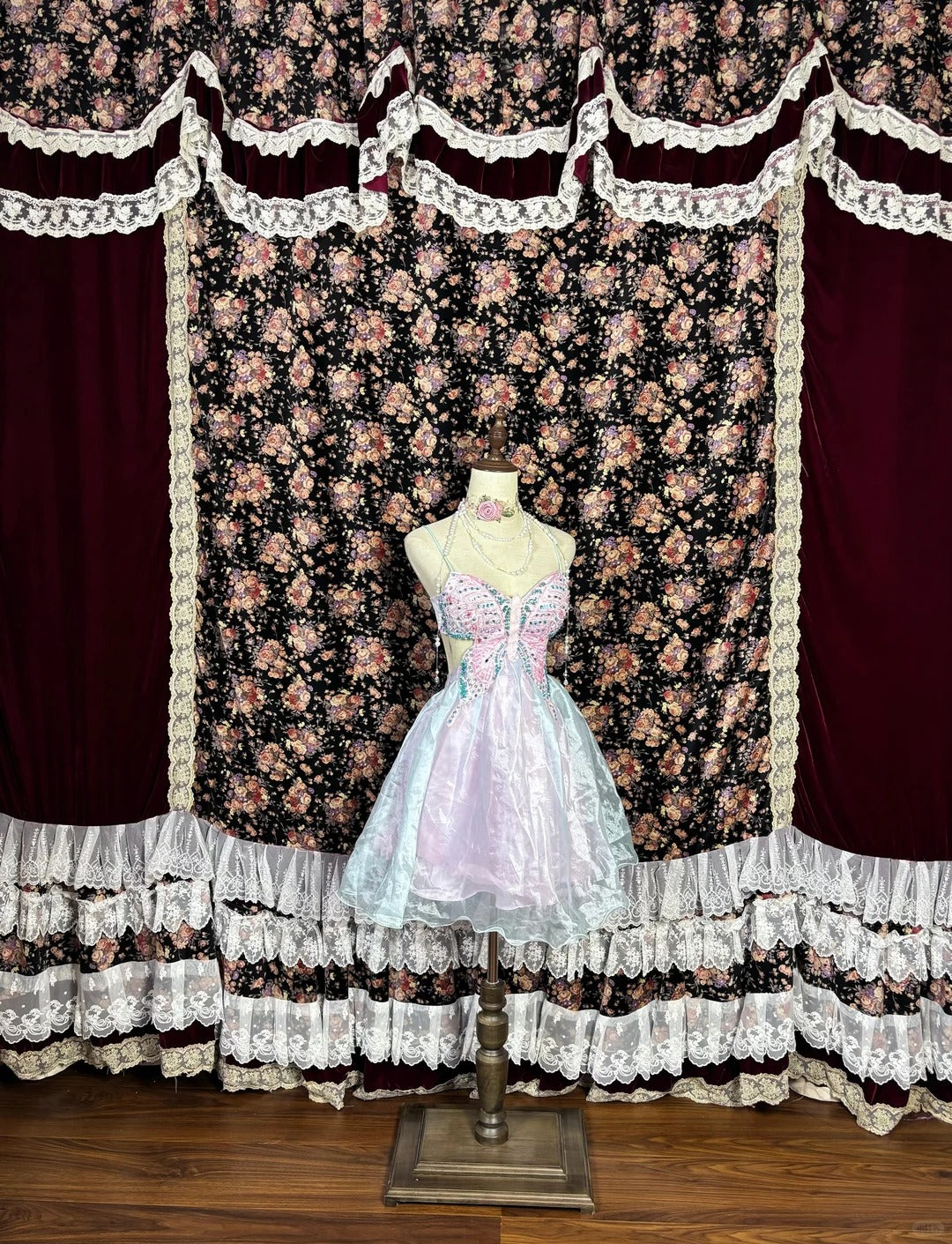 Charming Hoco Dress Homecoming Dresses Ball Gown Spaghetti Strap Pink With Butterfly 16th Birthday Party Outfits RB6392