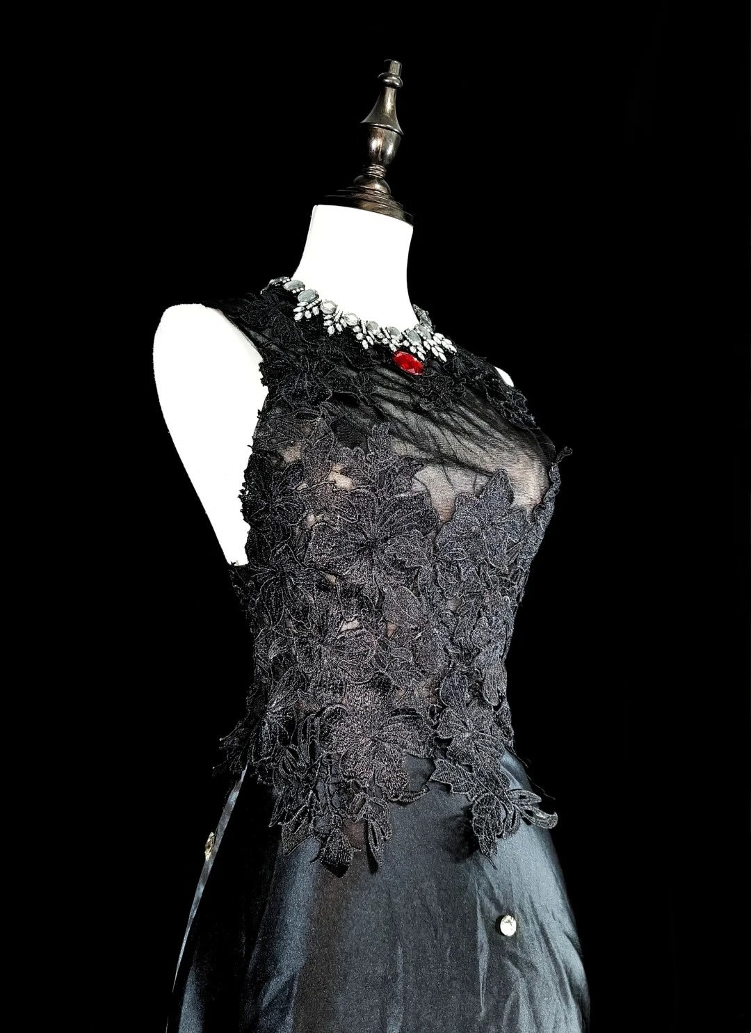 Robes de bal vintage esthétiques en satin noir coupe A avec applications longue robe de soirée N2159