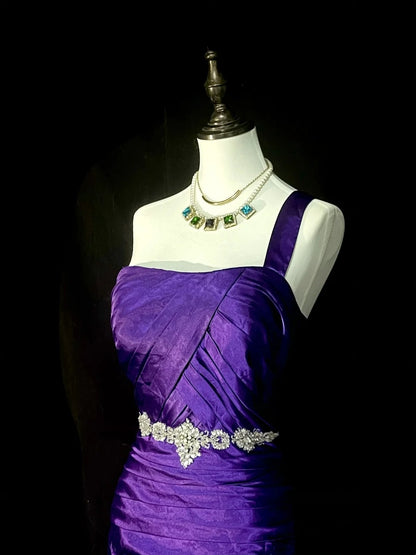 Vintage Meerjungfrauen-Abendkleid aus den 90er Jahren mit asymmetrischem Saum, weinrotem Satin und Perlenstickerei, langes formelles Abendkleid N1376