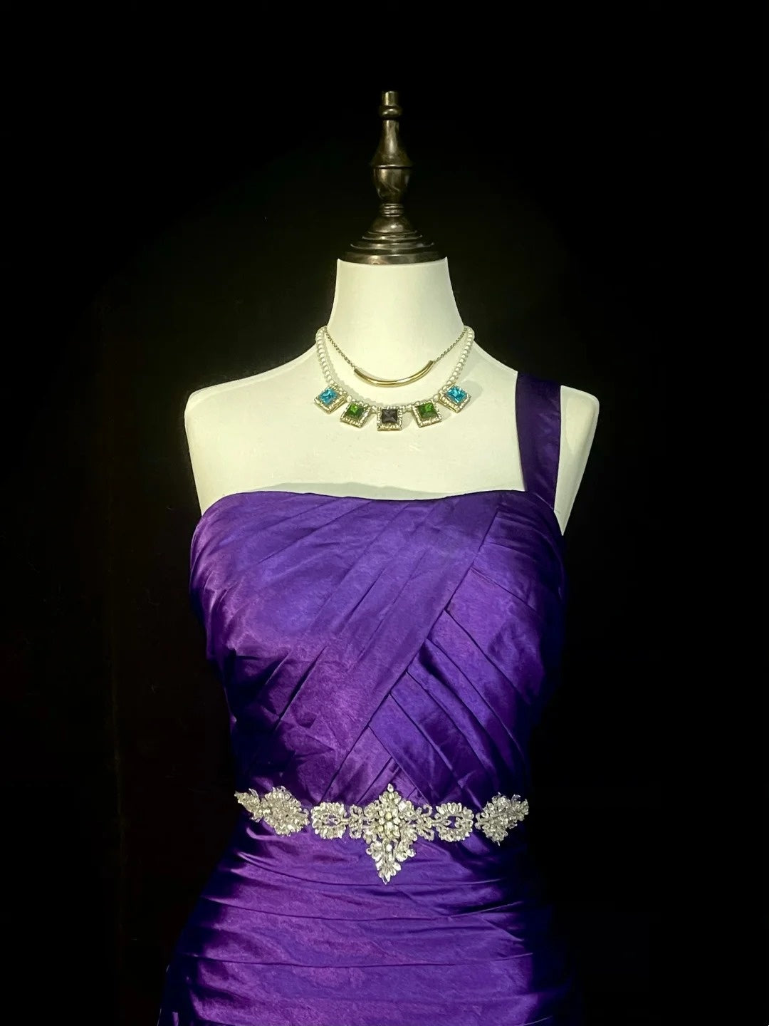 Vintage Meerjungfrauen-Abendkleid aus den 90er Jahren mit asymmetrischem Saum, weinrotem Satin und Perlenstickerei, langes formelles Abendkleid N1376