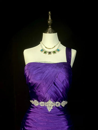 Vintage Meerjungfrauen-Abendkleid aus den 90er Jahren mit asymmetrischem Saum, weinrotem Satin und Perlenstickerei, langes formelles Abendkleid N1376