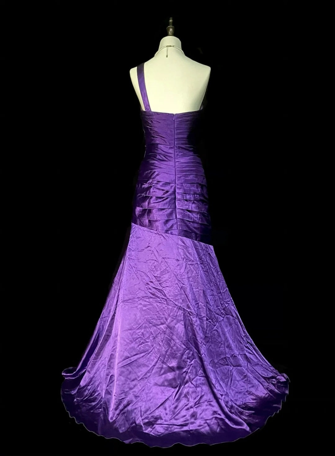 Vintage Meerjungfrauen-Abendkleid aus den 90er Jahren mit asymmetrischem Saum, weinrotem Satin und Perlenstickerei, langes formelles Abendkleid N1376