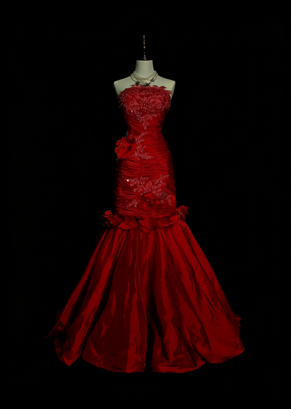 Robe de bal longue sirène vintage sans bretelles en tulle rouge avec appliques, style années 80, référence N1440