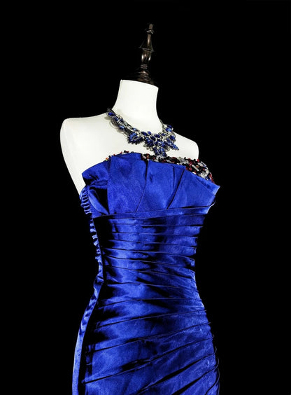 Robe de bal vintage sirène bustier bleu royal ornée de perles, inspiration classique N2005