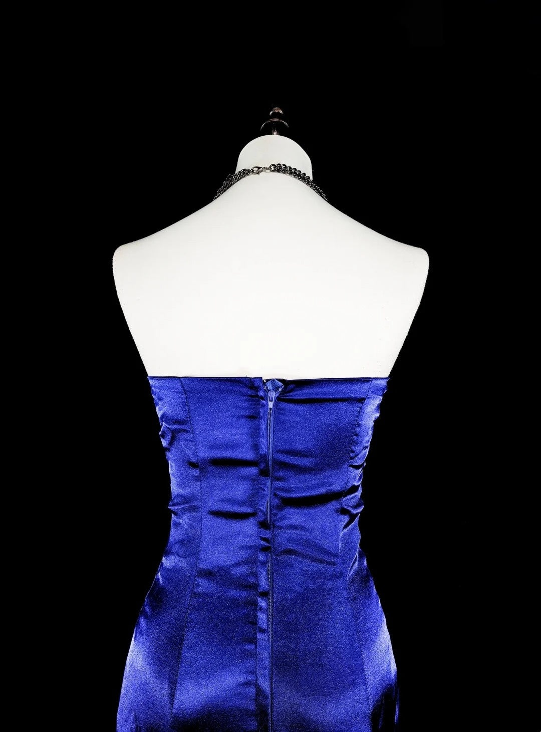 Robe de bal vintage sirène bustier bleu royal ornée de perles, inspiration classique N2005