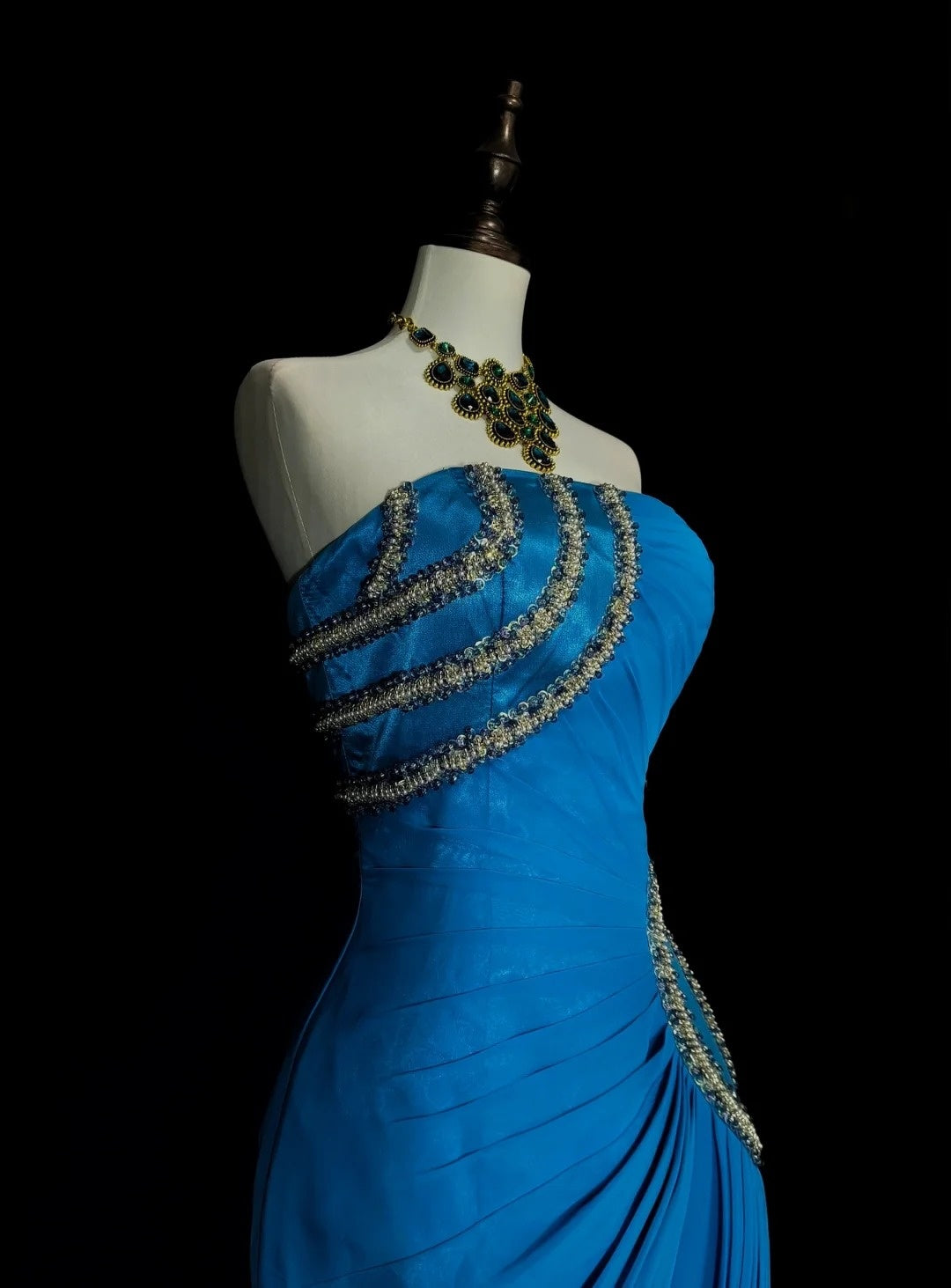 Robe de bal d'été longue, bustier, en mousseline bleue ornée de perles, style sirène vintage, N1423