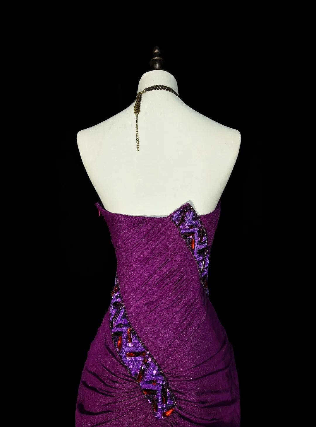 Robe de bal d'été vintage sirène à décolleté bustier orné de perles violettes, longue, idéale pour la plage ou les soirées formelles printanières (N1420)