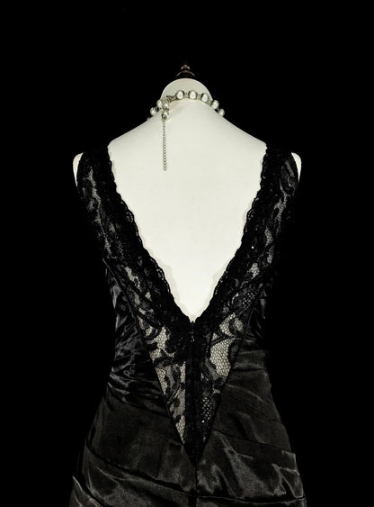 Robe de bal longue sirène plissée en satin, sans manches, col bateau, années 1960, N1574