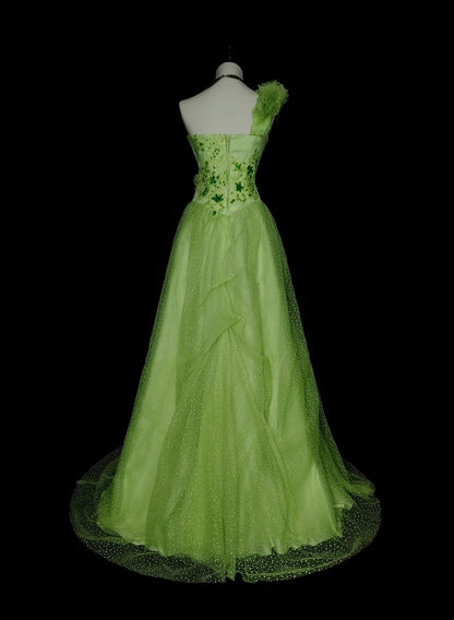 Robe de bal sobre asymétrique en tulle vert, longue, idéale pour l'été, les bals de fin d'année et les soirées de printemps (N1418).