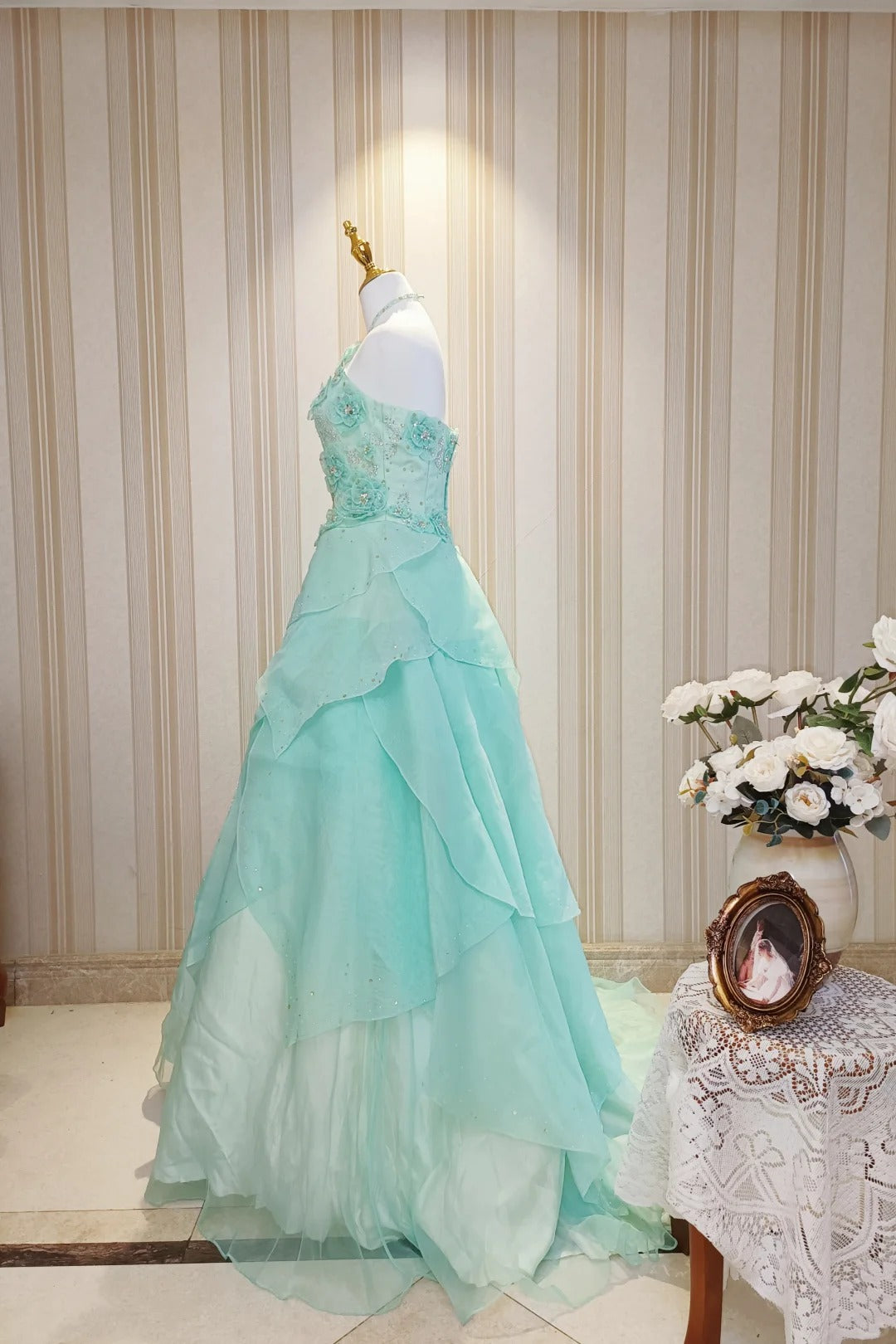 Robe de bal de princesse à col haut, bleue, à volants, avec fleurs, robe de 16e anniversaire, robe de Quinceañera N4189
