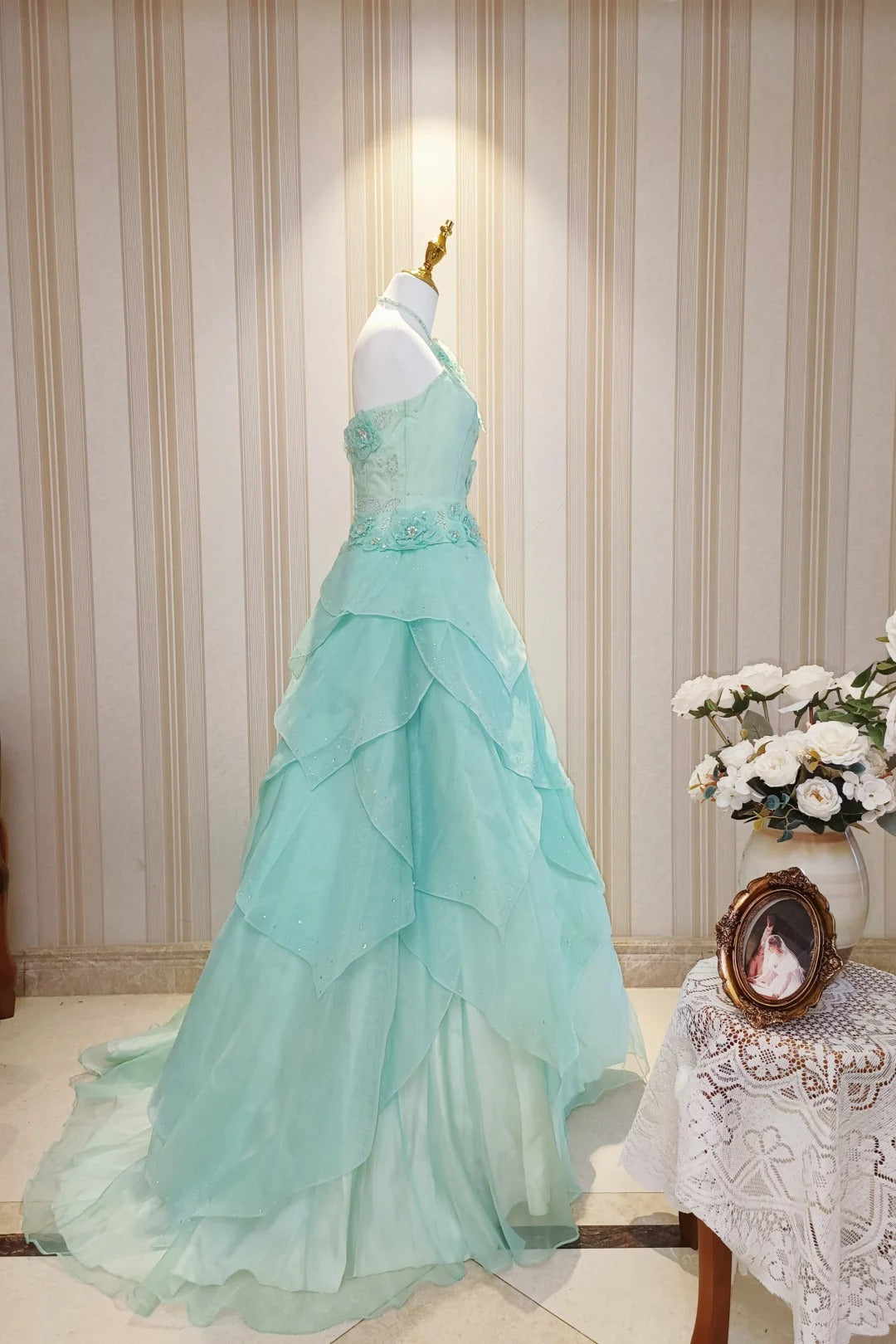 Robe de bal de princesse à col haut, bleue, à volants, avec fleurs, robe de 16e anniversaire, robe de Quinceañera N4189