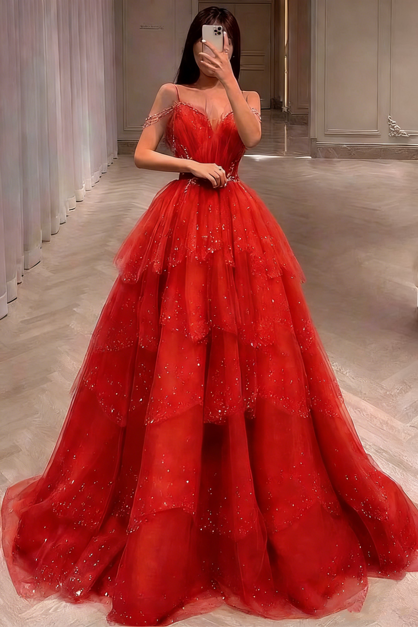 Wunderschönes, staubblaues, glitzerndes Tüll-Abendkleid mit Perlenbesatz, gestuftes Abendkleid mit Strasssteinen, AS161