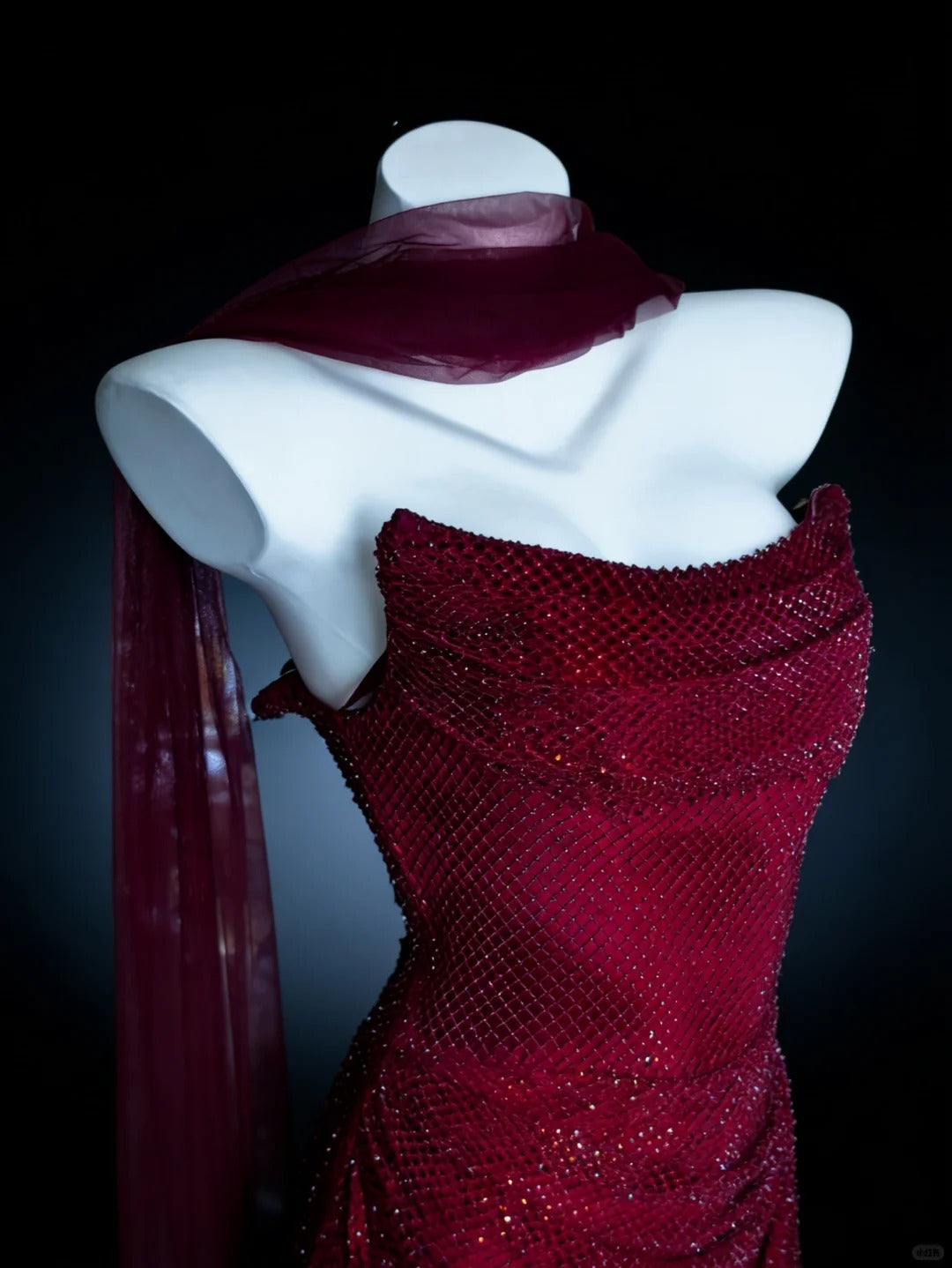 Hübsches Ballkleid Meerjungfrau Trägerlos Burgund Paillettenbesetzt Mit Schal Langes Abendkleid N3046