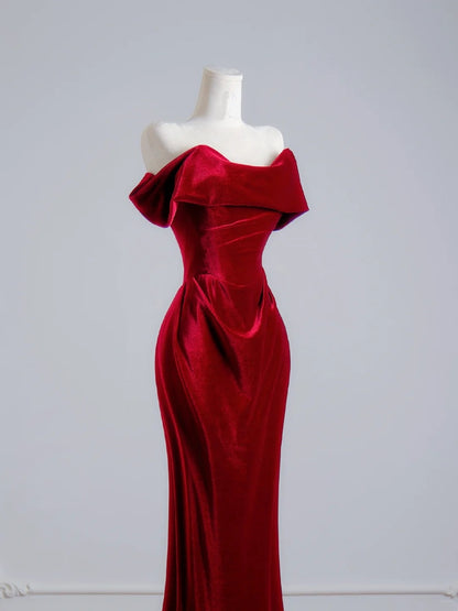 Robe de bal longue sirène romantique en satin rouge à épaules dénudées, idéale pour un 18e anniversaire (N391)