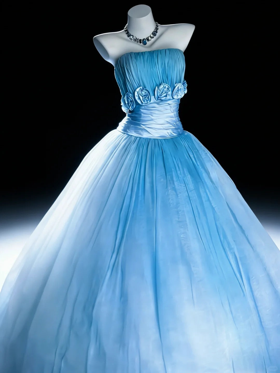 Robes de bal de promo modestes Robe de bal bustier en tulle bleu avec fleurs à volants Longue robe de quinceañera N3051