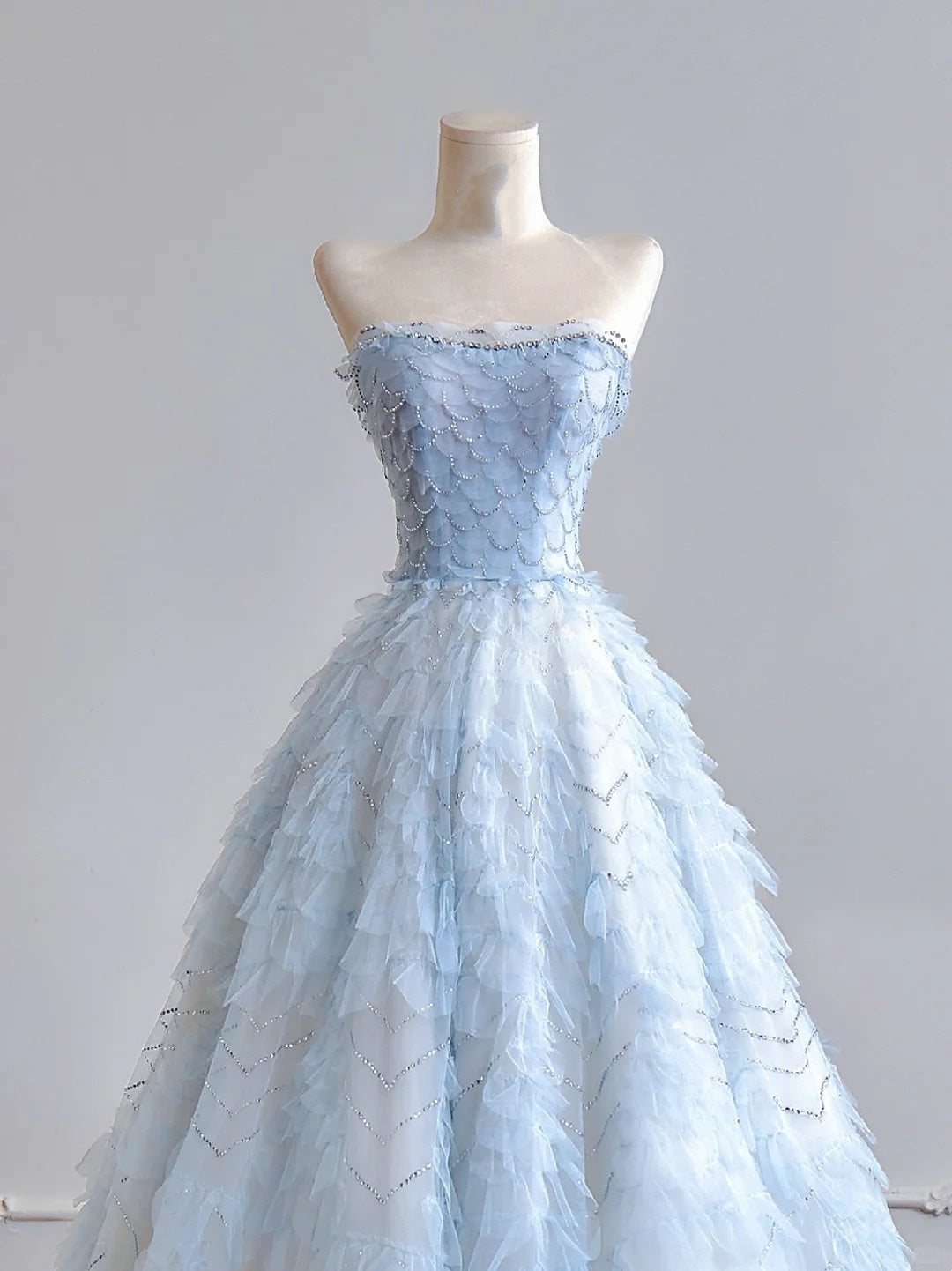 Robe de bal intemporelle bustier en tulle bleu ciel clair, longue robe de soirée, inspiration robe de soirée N375
