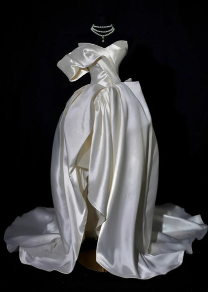 Classic Wedding Dresses Ball Gown Sweetheart Satin High Low Brides Dress Fitted Bridal Gowns AB2533
