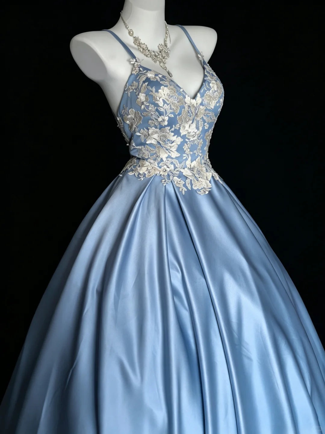 Robe de bal douce à fines bretelles en satin bleu avec dentelle, robes de Sweet 16, robe de Quinceanera longue, robes de soirée pour 15 ans N4203