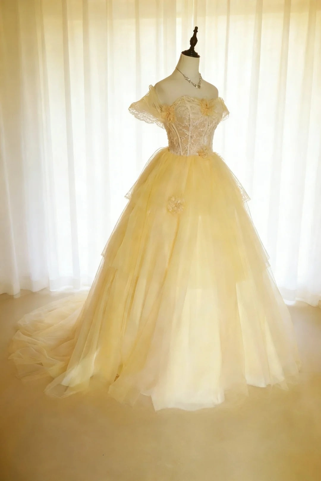 Robes de bal de promo modestes style princesse, en tulle jaune, avec manches, longues robes de Quinceañera N2967