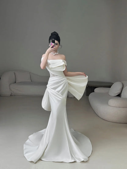 Robe de mariée sirène classique en satin blanc à épaules dénudées et manches courtes, robe de mariée d'été N235