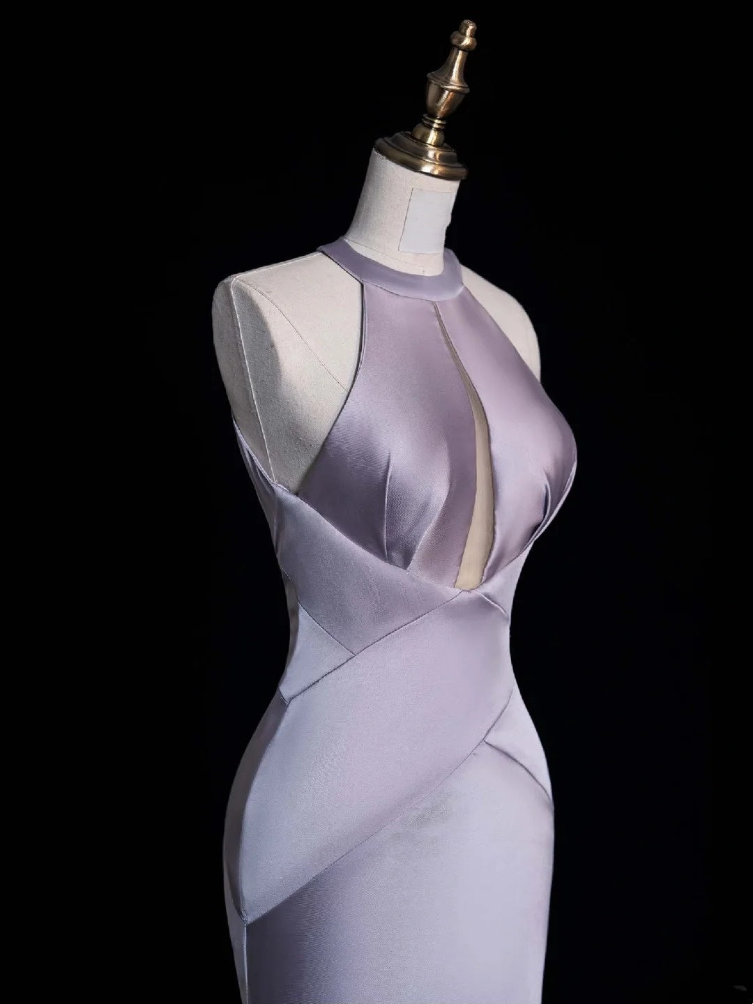 Robe de soirée longue de princesse sirène dos nu en satin lilas poudré N744