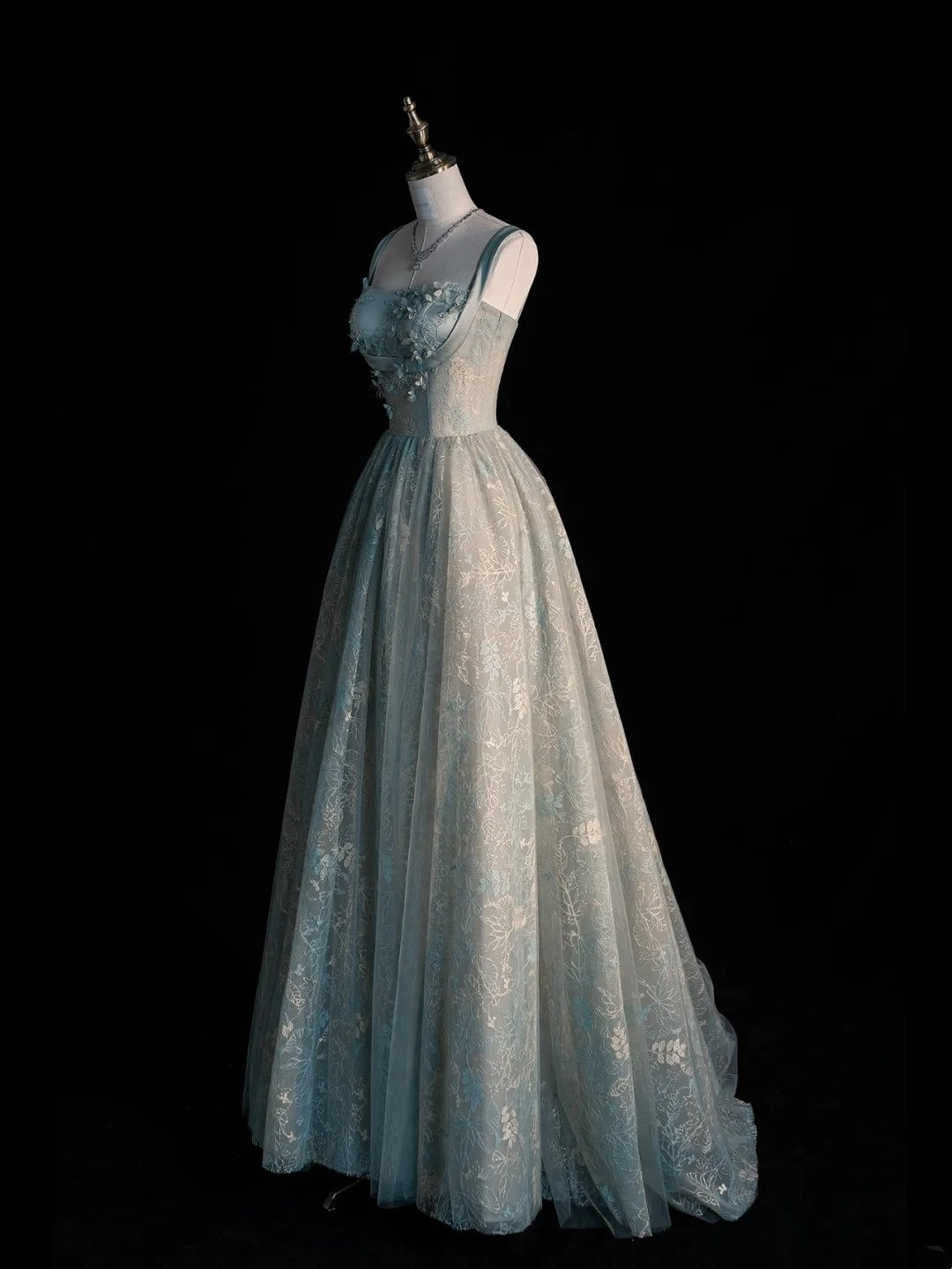Robe de bal de fin d'année vert sauge, coupe trapèze, col carré, sans manches, N1343