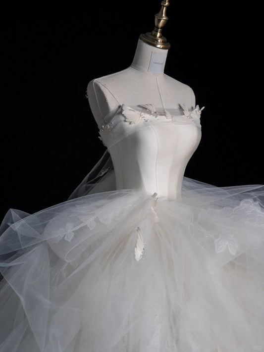 Modern Minimalist Ball Gown Strapless Sleeveless Lace Brides Gown Bridal Dress Wedding Dresses Style RB6562