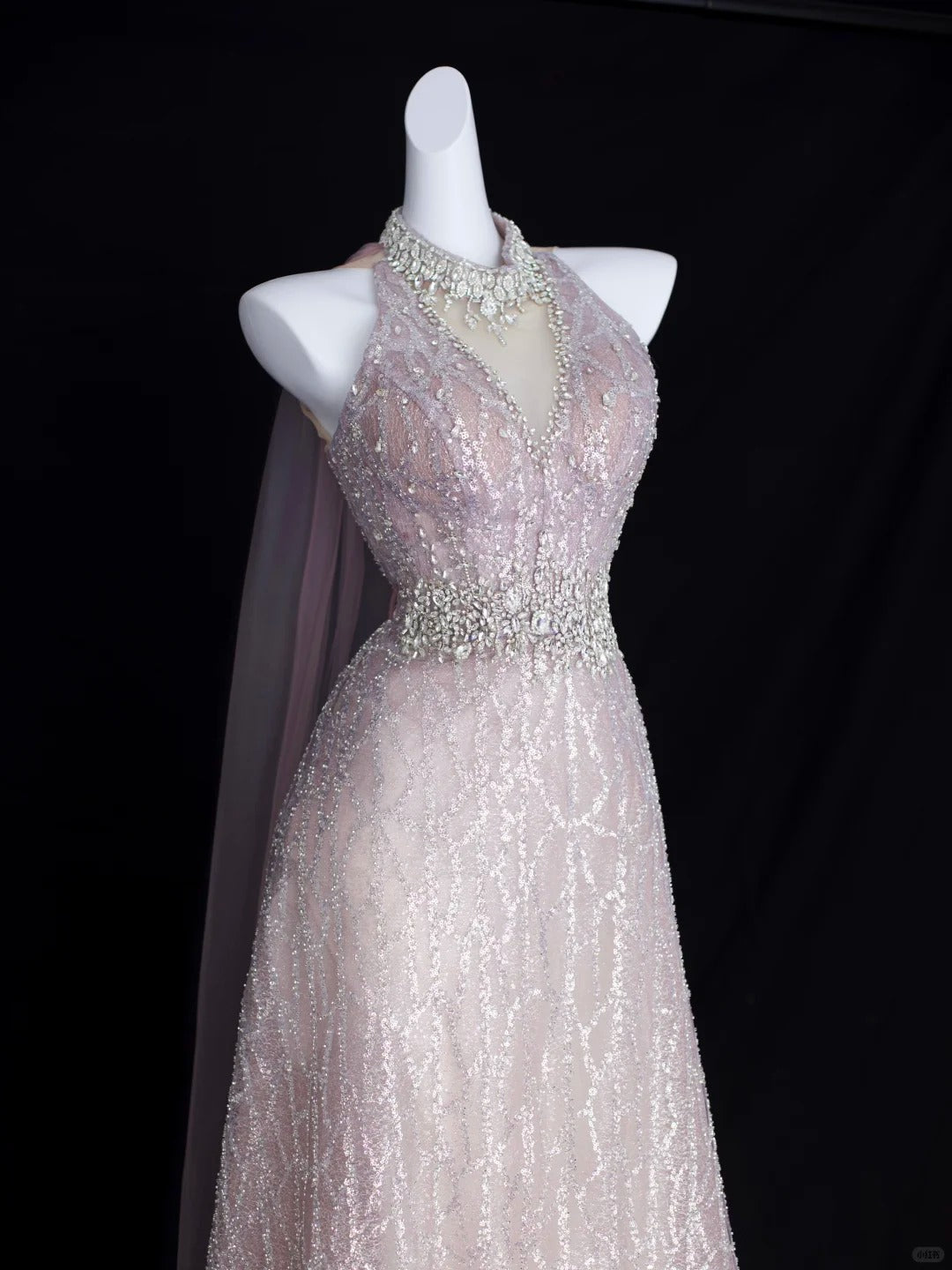 Robe de soirée élégante trapèze dos nu rose fard à joues avec perles et sequins pour anniversaire et bal de promo N2829