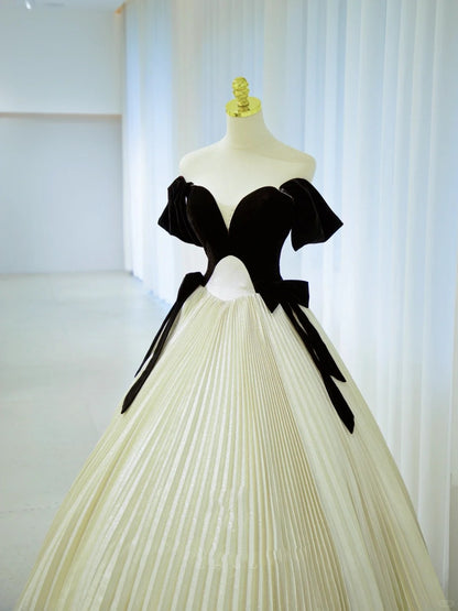 Elegante Ballkleider Abendkleid schulterfrei schwarze Tops mit Rüschen langes Abendkleid N2933