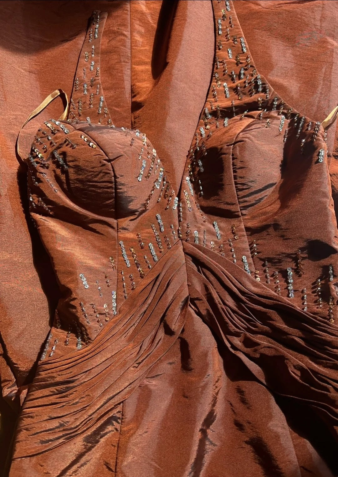 Robes de bal vintage Sirène Halter Orange Taffetas Avec Perles Robe de soirée longue années 90 N2917