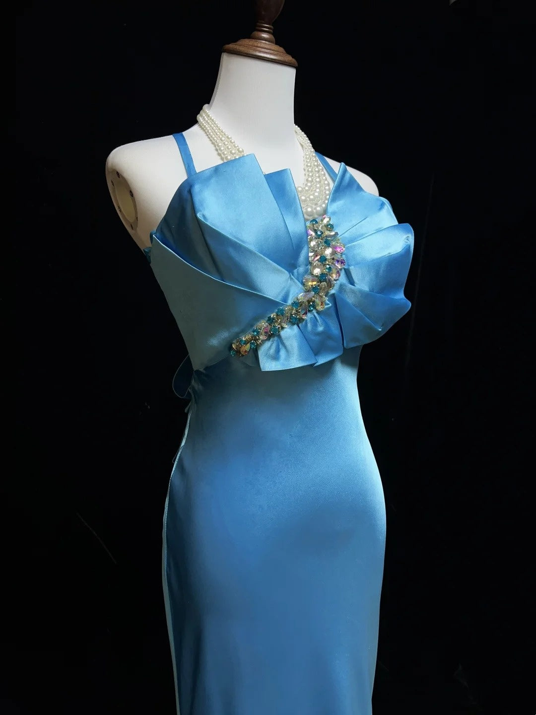 Elegante Ballkleider Meerjungfrau Neckholder Bodenlang Tiffany Blau Satin Formelles Abendkleid N3698