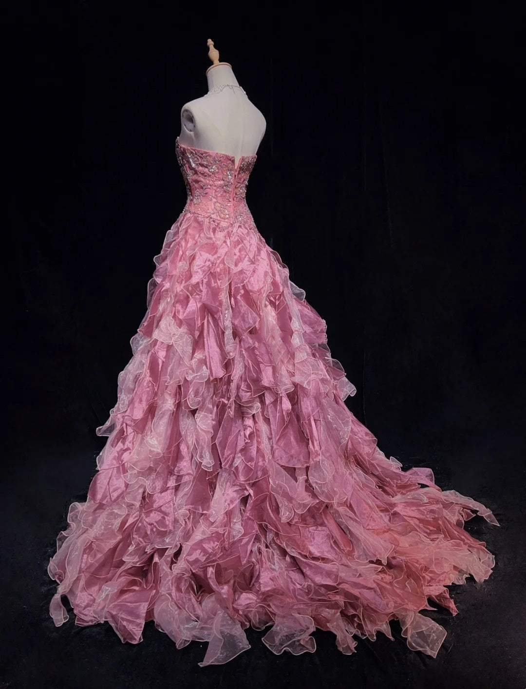 Prinzessinnen Ballkleid Trägerlos Rosa Tüll Stufenrock Abendkleid Langes Quinceañera Kleid N3286