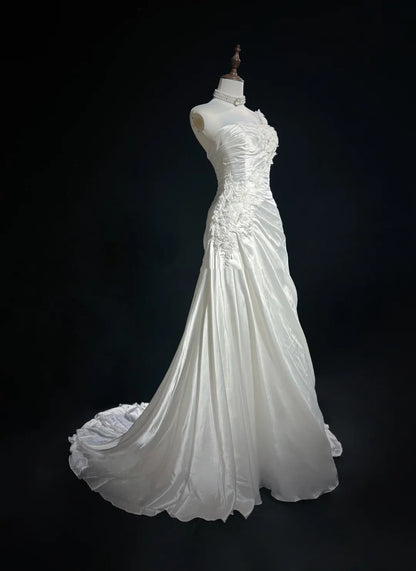Robes de Bal Vintage Sirène Asymétrique Blanches avec Appliques Volants Satin Années 90 Robe de Soirée Formelle N2589