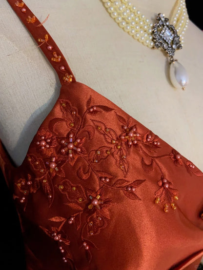 Robes de bal modestes ligne A bretelles spaghetti orange avec perles longues tenues de soirée N3445