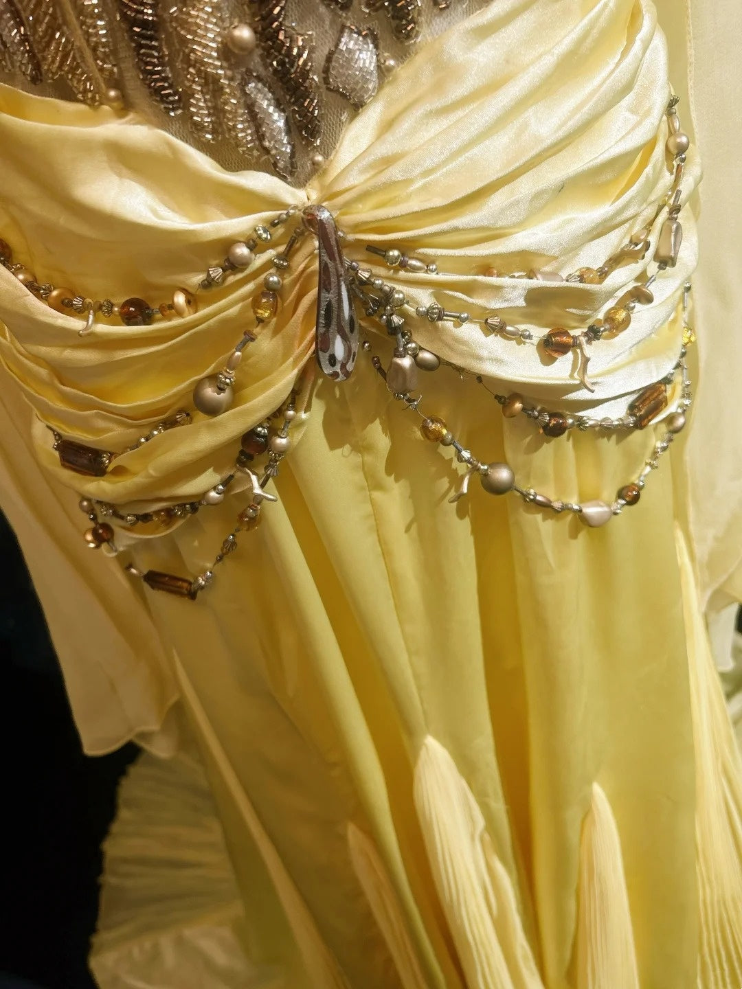 Robes de bal vintage trapèze, dos nu, jaunes années 70 avec perles, en mousseline, longue robe de soirée formelle N2526