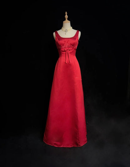 Vintage Abschlussballkleider Inspo A-Linie, eckiger Ausschnitt, roter Satin, 80er Jahre, lange Ballkleider mit Umhang N2857