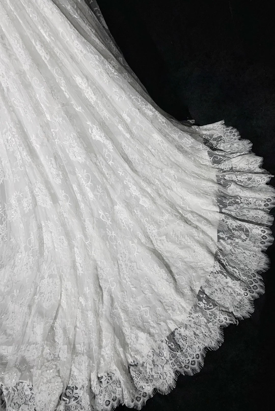 Unique Wedding Dresses Mermaid Spaghetti Strap Lace White Long Bridal Gown N3096