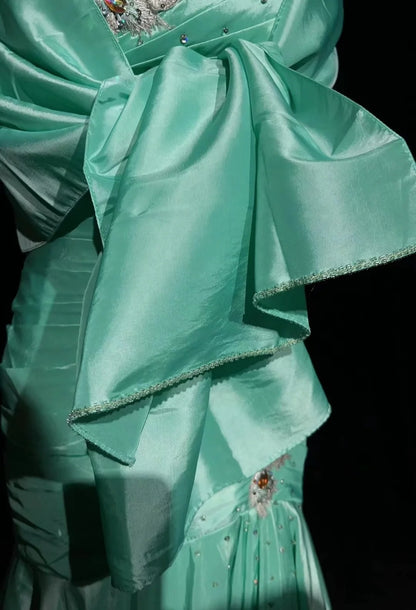 Vintage Ballkleider Meerjungfrau One Shoulder Mintgrün mit Spitze Perlen Cape Langes Formelles Kleid N2463