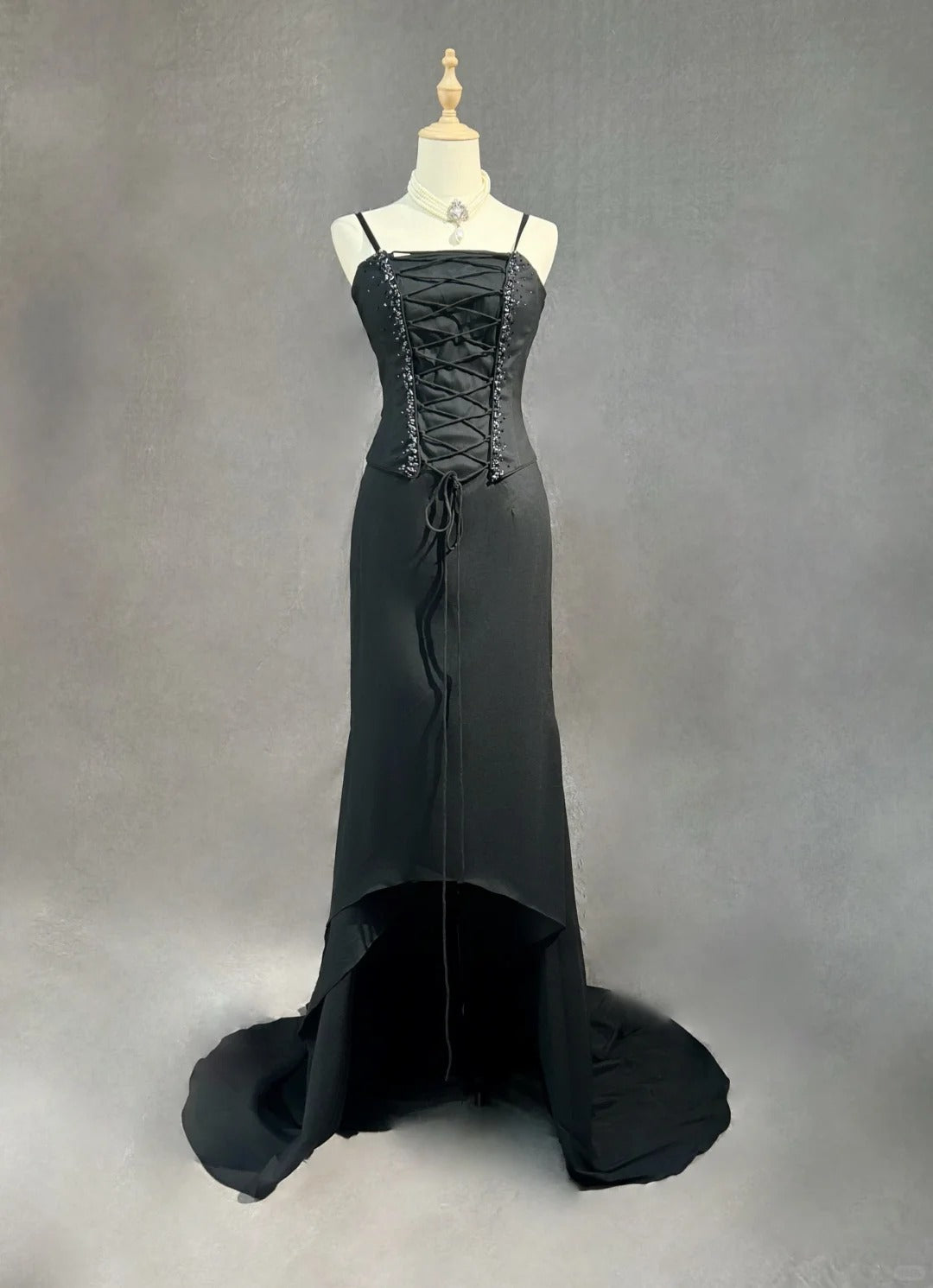 Robes de bal vintage des années 50, coupe asymétrique, fines bretelles, robe de soirée noire sans manches, tenues de cérémonie RB4339