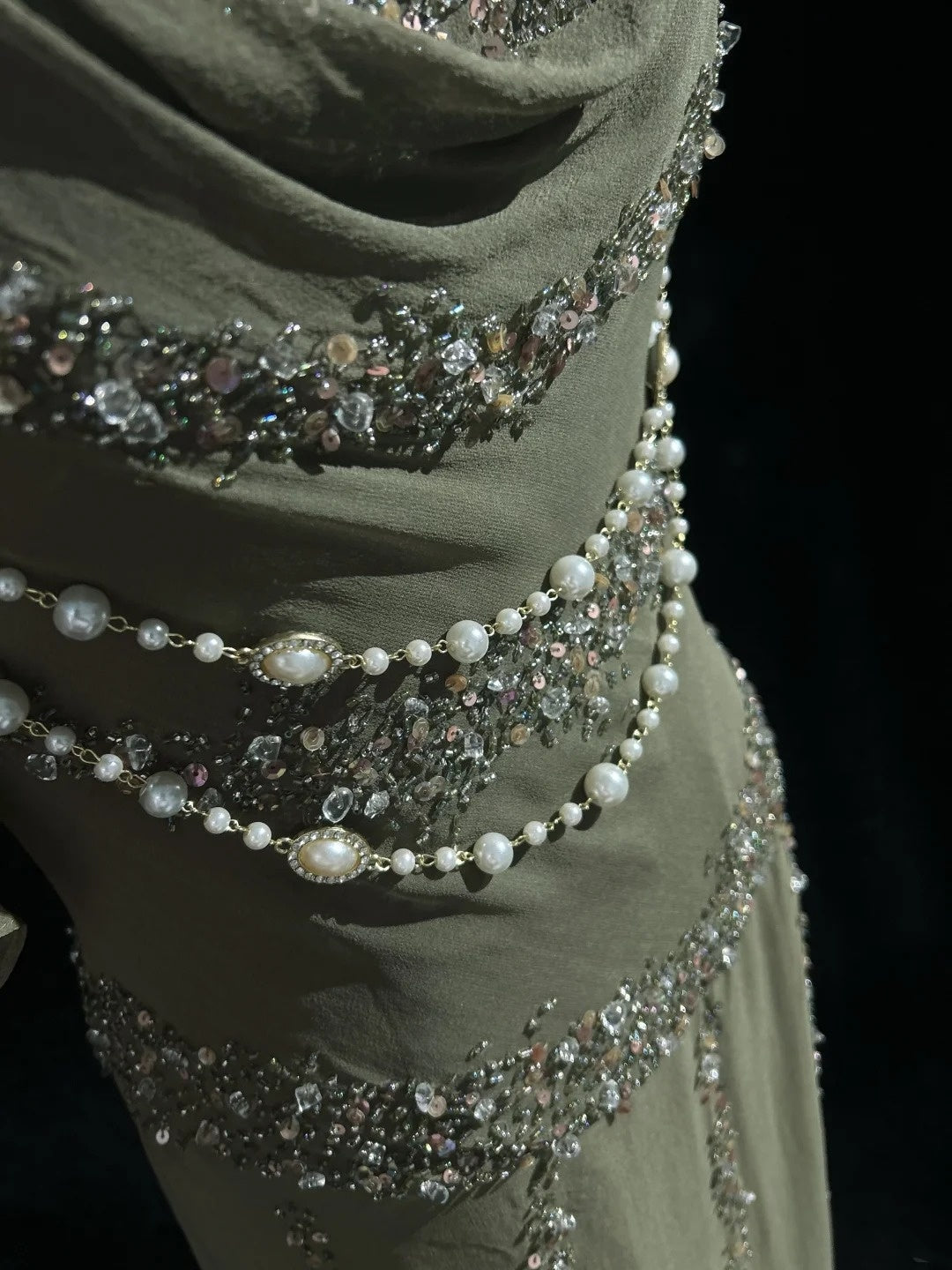 Vintage Prom Dresses A-Linie Cowl Neck Chiffon mit Perlen 80er Jahre Abendkleid Ballkleid RB3273